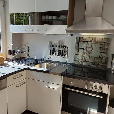 Schoene Maid Apartment *